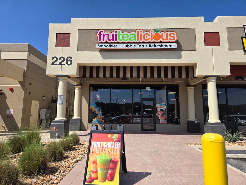 Handcrafted Boba, Real Fruit Smoothies & DIY Self-Serve Ramen in North San Antonio